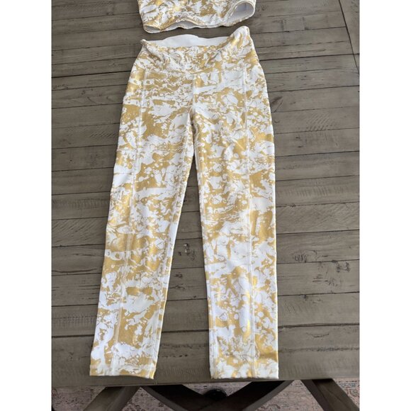 Lilly Pulitzer Size S/M Gold Foil Lindsay Sports Bra + Weekender Legging SET - Picture 4 of 6